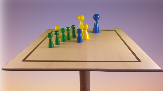 www.systembrett.at · Systembrett-Artikel · 5er-Set Holzfigur 6 cm in schwarz (mit Hals und ohne Augen) www.systembrett.at · Systembrett-Artikel · 5er-Set Holzfigur 6 cm in schwarz (mit Hals und ohne Augen);